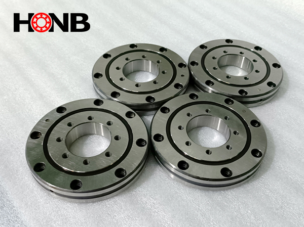 RU85交叉滾子軸承不靈活怎么回事？使用時(shí)需要注意什么？